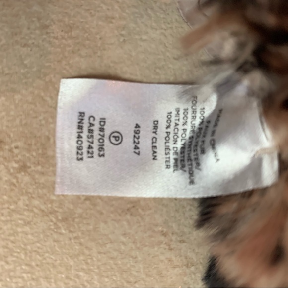 Animal print collar scarf - Picture 3 of 3